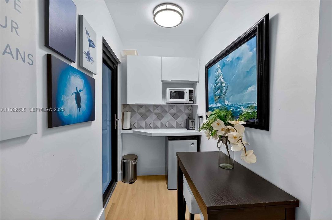 For Sale: $3,150,000 (5 beds, 5 baths, 2473 Square Feet)