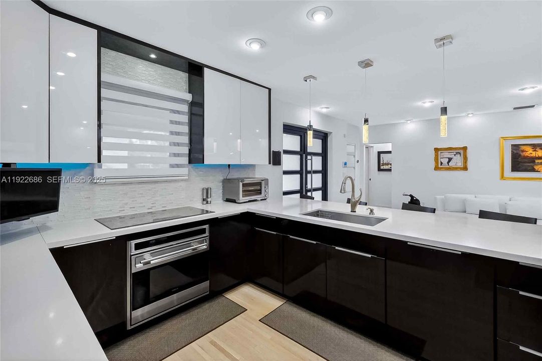 For Sale: $3,150,000 (5 beds, 5 baths, 2473 Square Feet)