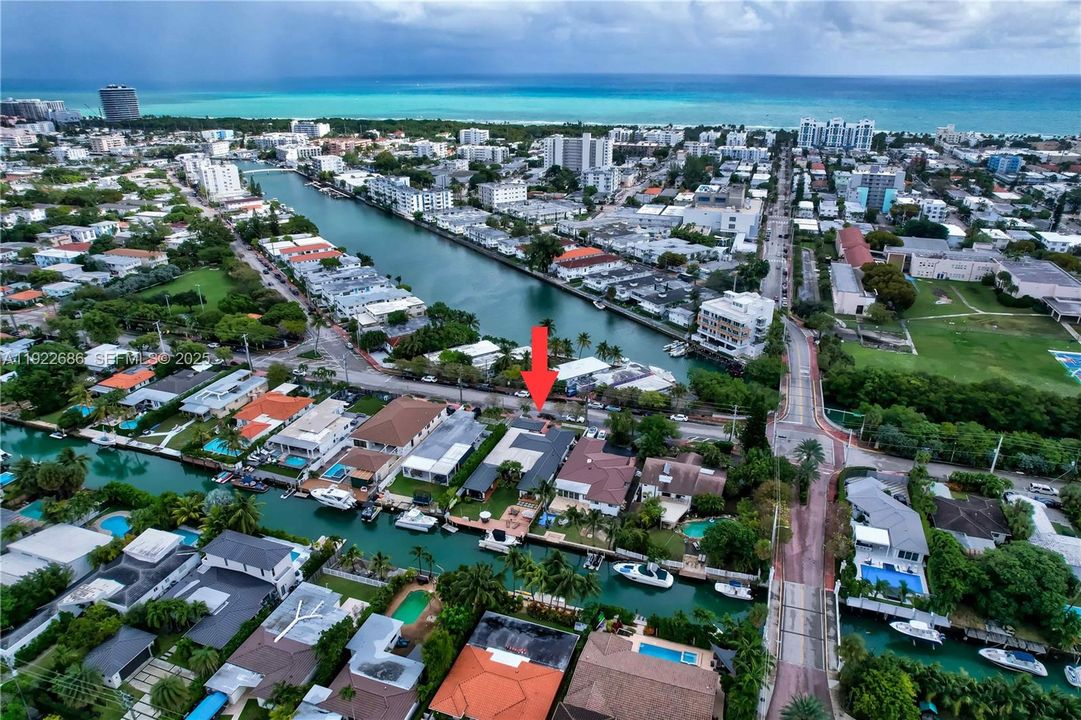 For Sale: $3,150,000 (5 beds, 5 baths, 2473 Square Feet)