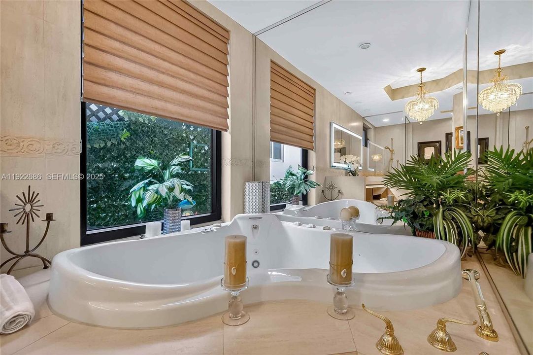 For Sale: $3,150,000 (5 beds, 5 baths, 2473 Square Feet)