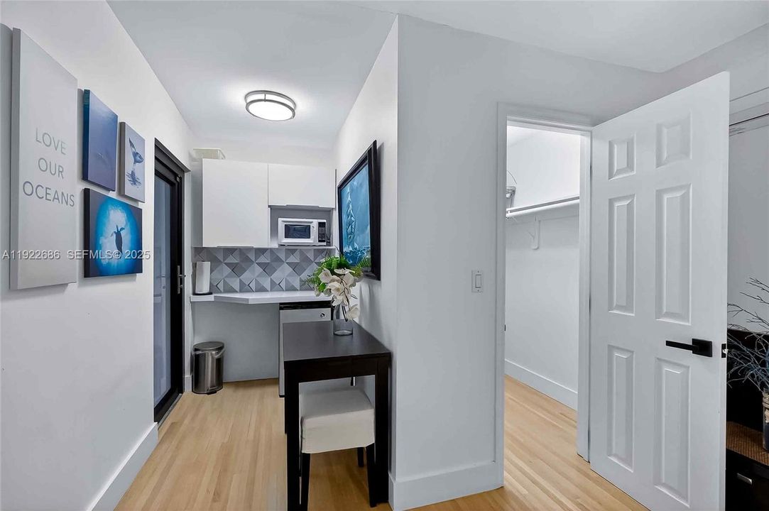 For Sale: $3,150,000 (5 beds, 5 baths, 2473 Square Feet)