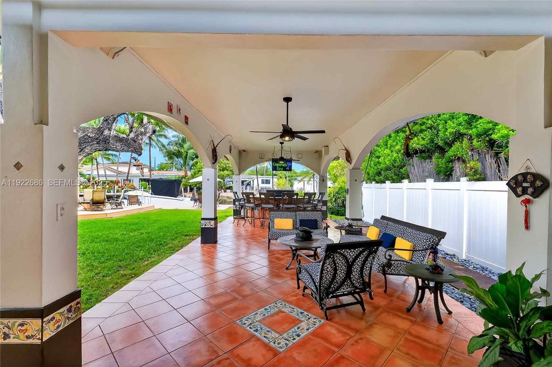 For Sale: $3,150,000 (5 beds, 5 baths, 2473 Square Feet)