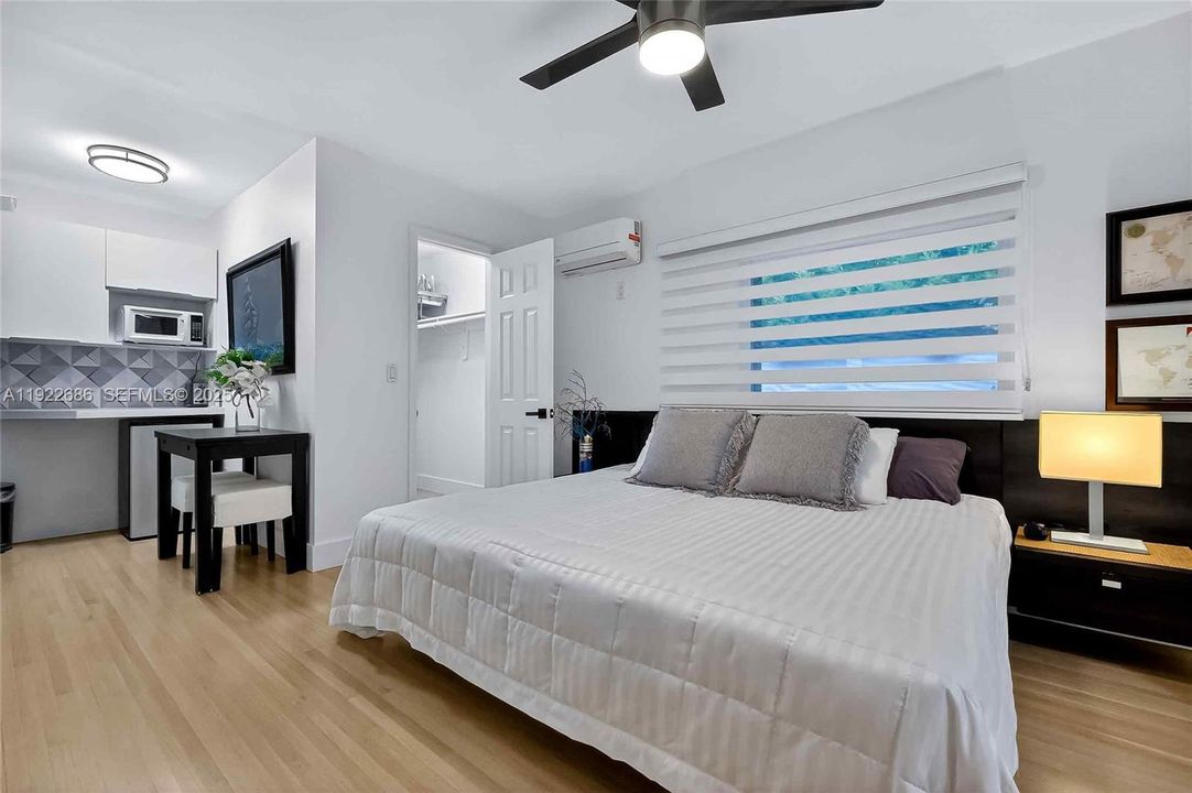 For Sale: $3,150,000 (5 beds, 5 baths, 2473 Square Feet)