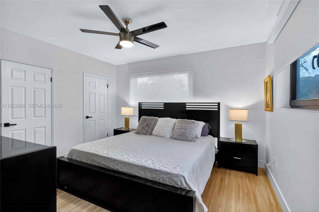 For Sale: $3,150,000 (5 beds, 5 baths, 2473 Square Feet)