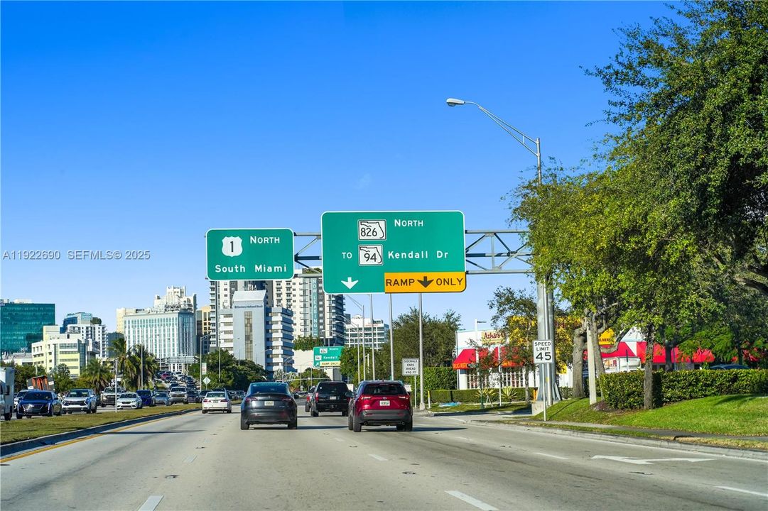 For Sale: $279,500 (1 beds, 1 baths, 854 Square Feet)