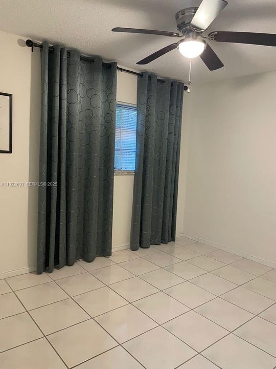 For Rent: $2,800 (3 beds, 2 baths, 1591 Square Feet)
