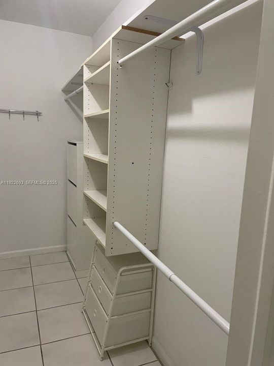 For Rent: $2,800 (3 beds, 2 baths, 1591 Square Feet)