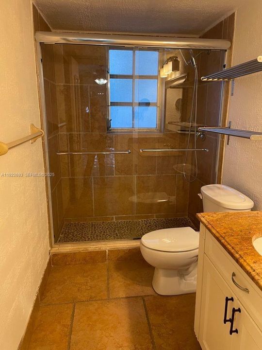 For Rent: $2,800 (3 beds, 2 baths, 1591 Square Feet)