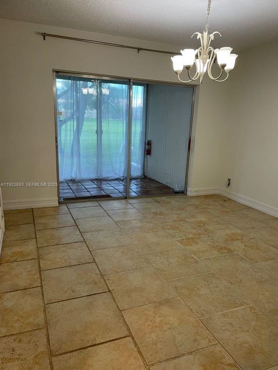 For Rent: $2,800 (3 beds, 2 baths, 1591 Square Feet)