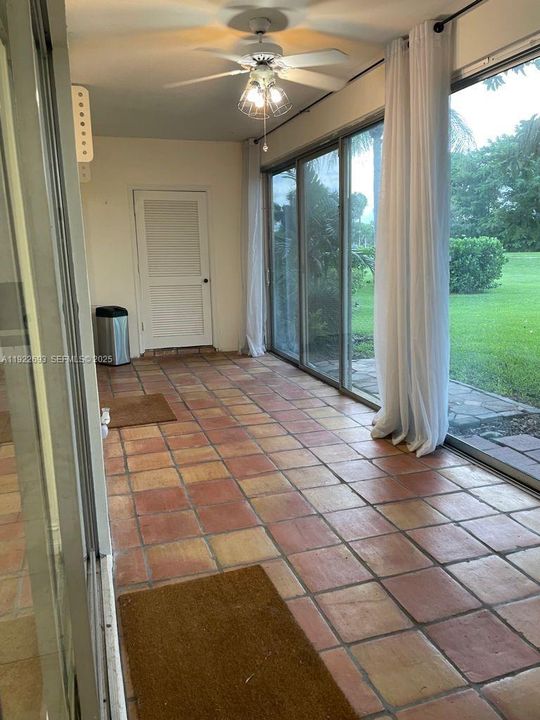 For Rent: $2,800 (3 beds, 2 baths, 1591 Square Feet)