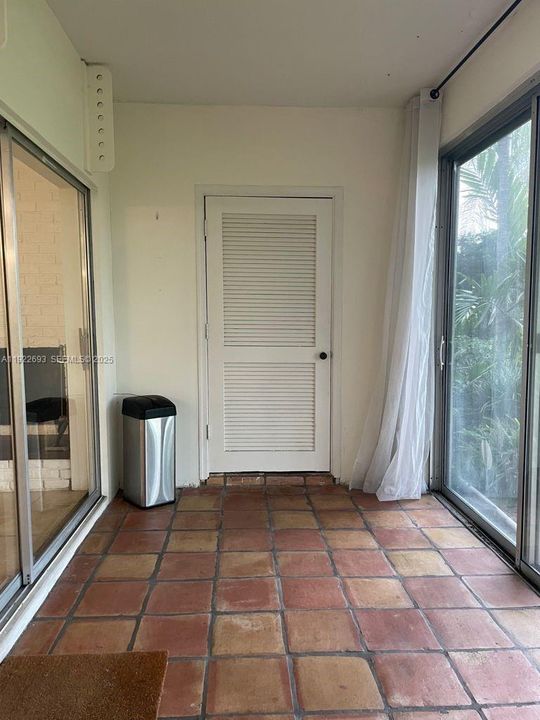 For Rent: $2,800 (3 beds, 2 baths, 1591 Square Feet)