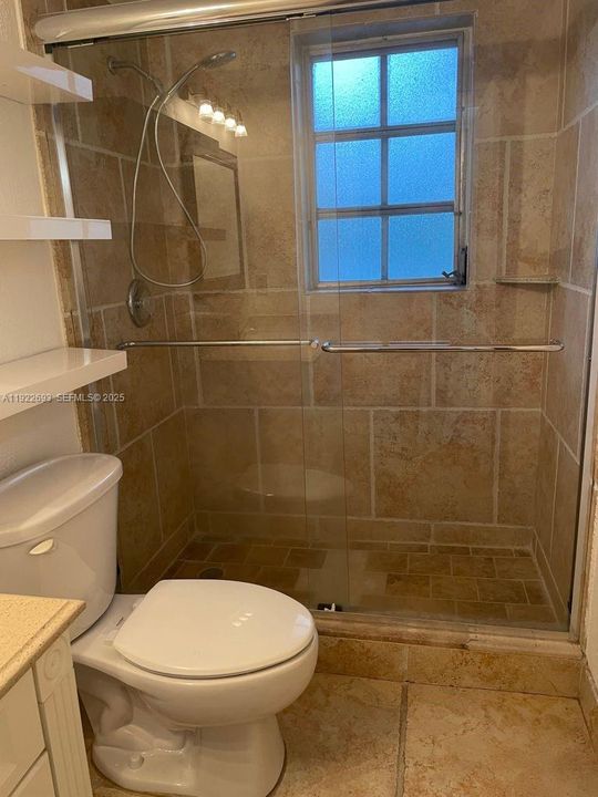 For Rent: $2,800 (3 beds, 2 baths, 1591 Square Feet)