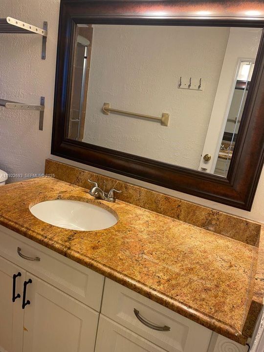 For Rent: $2,800 (3 beds, 2 baths, 1591 Square Feet)