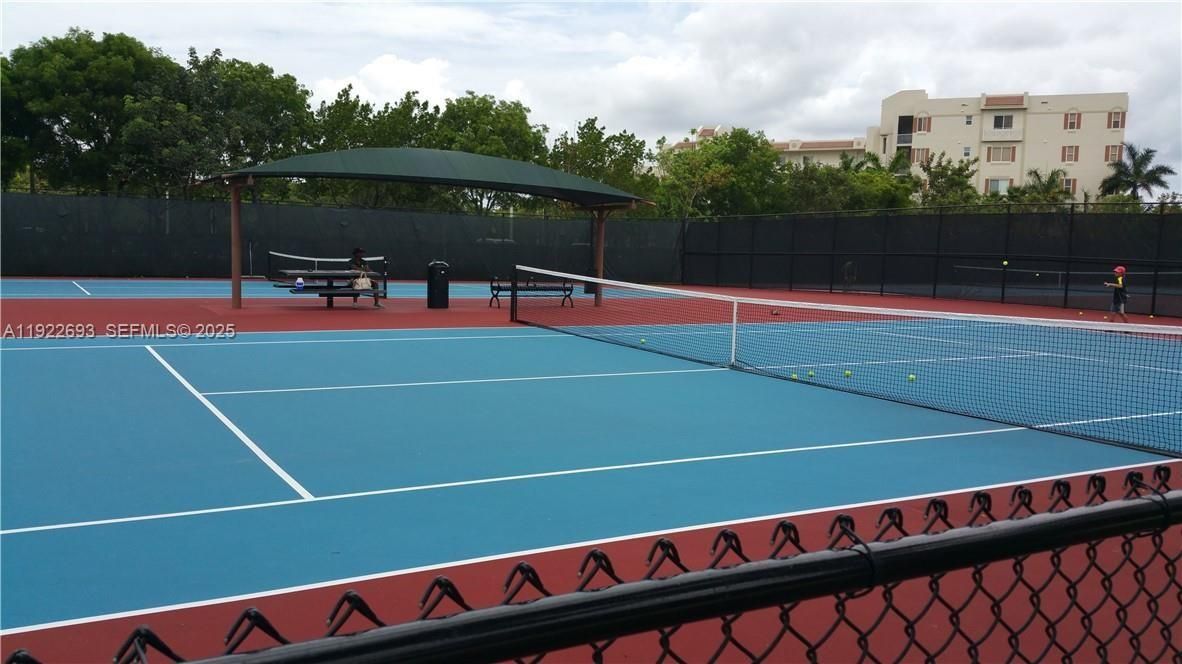 For Rent: $2,800 (3 beds, 2 baths, 1591 Square Feet)