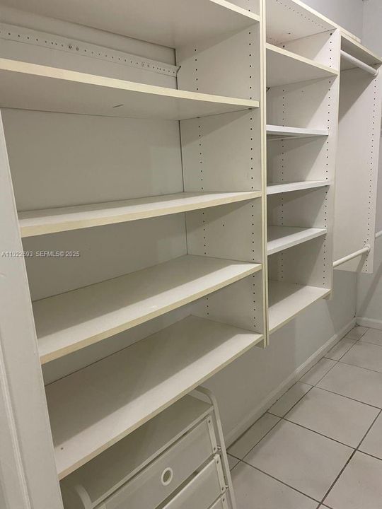 For Rent: $2,800 (3 beds, 2 baths, 1591 Square Feet)