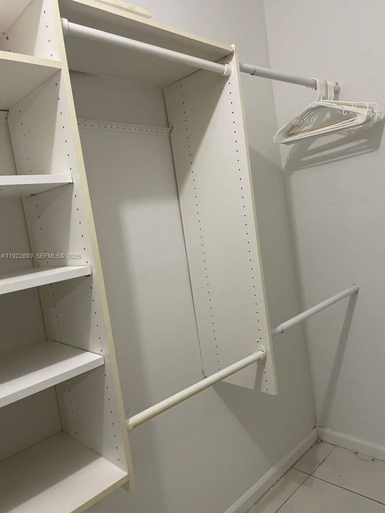 For Rent: $2,800 (3 beds, 2 baths, 1591 Square Feet)