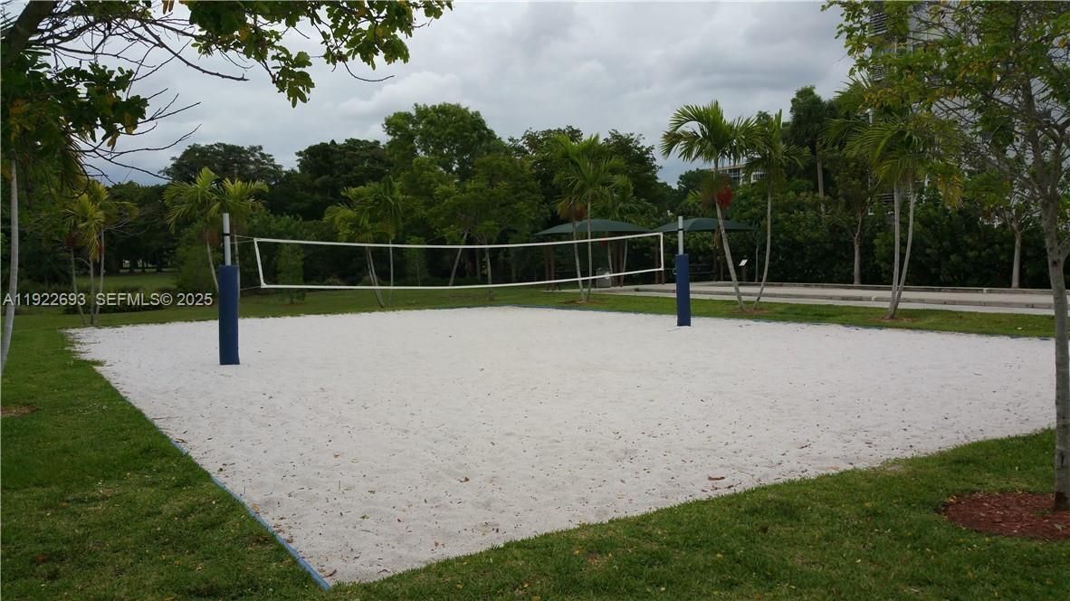 For Rent: $2,800 (3 beds, 2 baths, 1591 Square Feet)