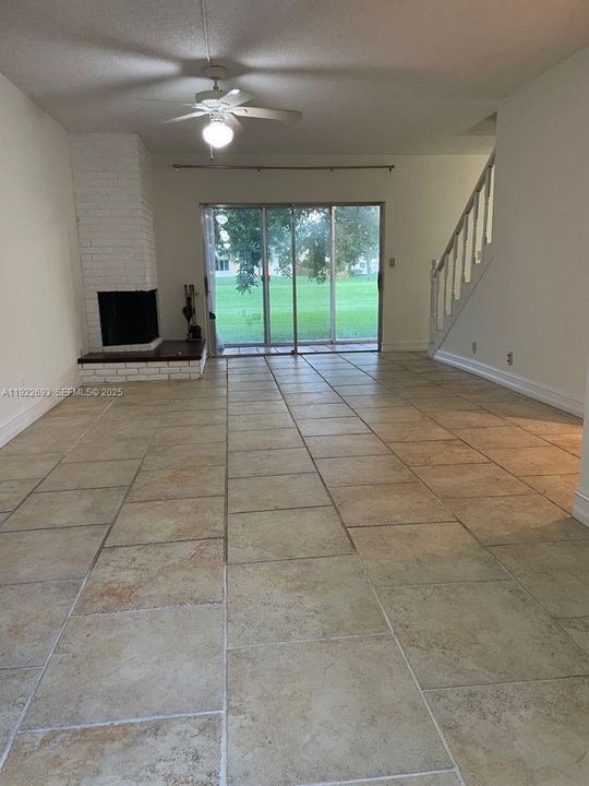 For Rent: $2,800 (3 beds, 2 baths, 1591 Square Feet)