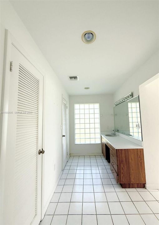 Active With Contract: $1,600,000 (3 beds, 2 baths, 3179 Square Feet)