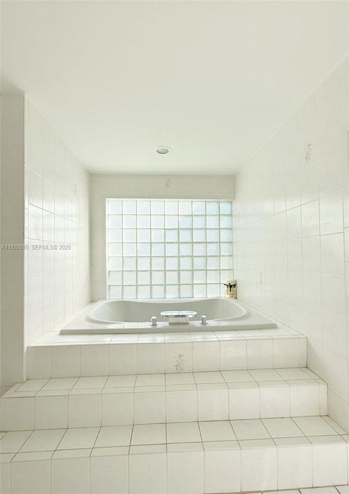 Active With Contract: $1,600,000 (3 beds, 2 baths, 3179 Square Feet)