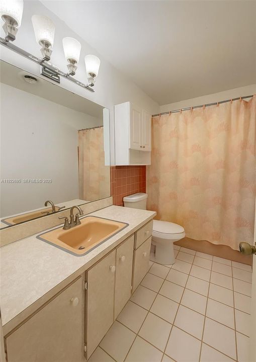 Active With Contract: $1,600,000 (3 beds, 2 baths, 3179 Square Feet)