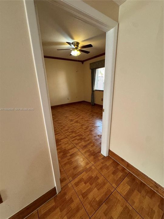 出租: $2,500 (2 贝兹, 2 浴室, 824 平方英尺)