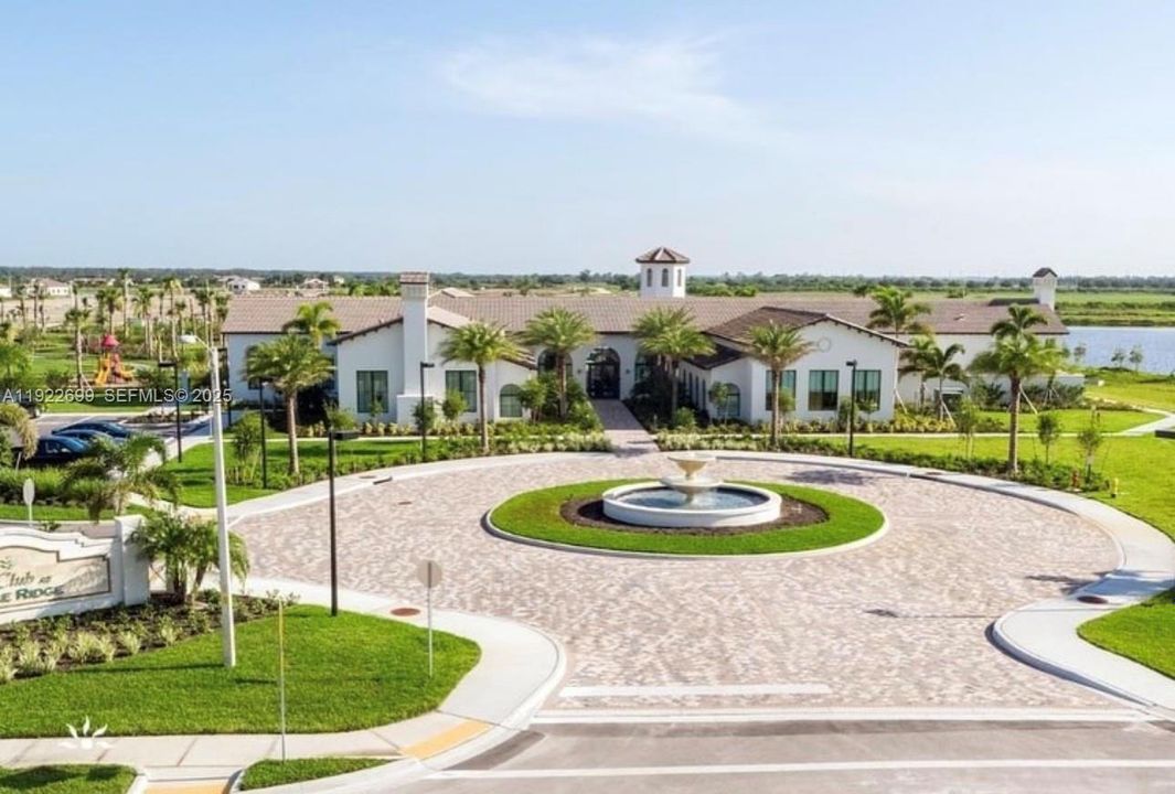 For Rent: $2,500 (3 beds, 2 baths, 2028 Square Feet)