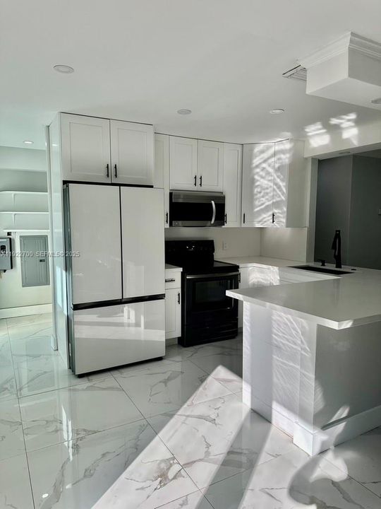 En Renta: $4,700 (3 camas, 2 baños, 1423 Pies cuadrados)