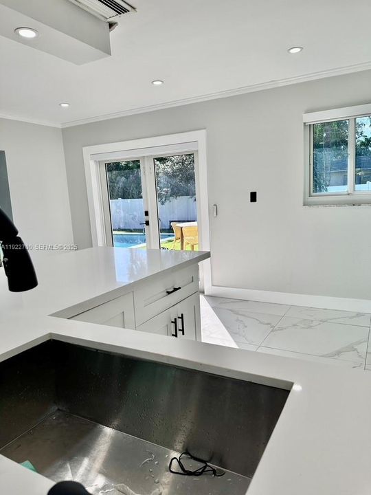 En Renta: $4,700 (3 camas, 2 baños, 1423 Pies cuadrados)