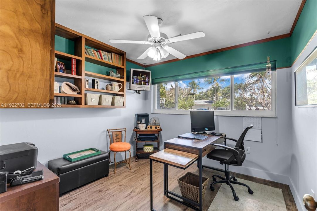 На продажу: $949,900 (4 спален, 2 ванн, 2028 Квадратных фут)