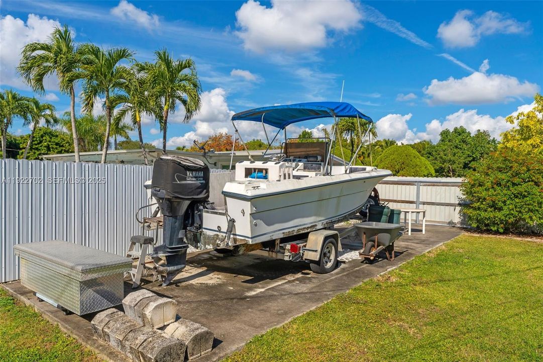 На продажу: $949,900 (4 спален, 2 ванн, 2028 Квадратных фут)