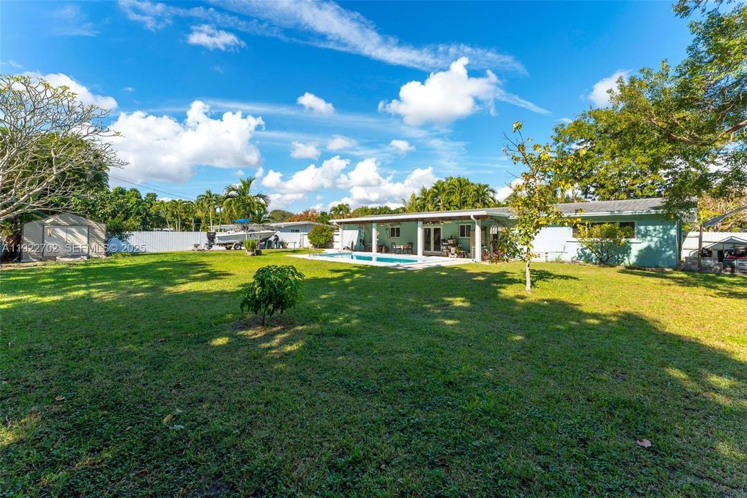 На продажу: $949,900 (4 спален, 2 ванн, 2028 Квадратных фут)