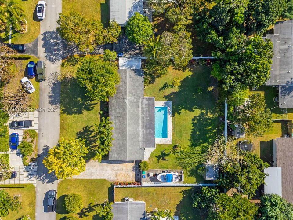 На продажу: $949,900 (4 спален, 2 ванн, 2028 Квадратных фут)