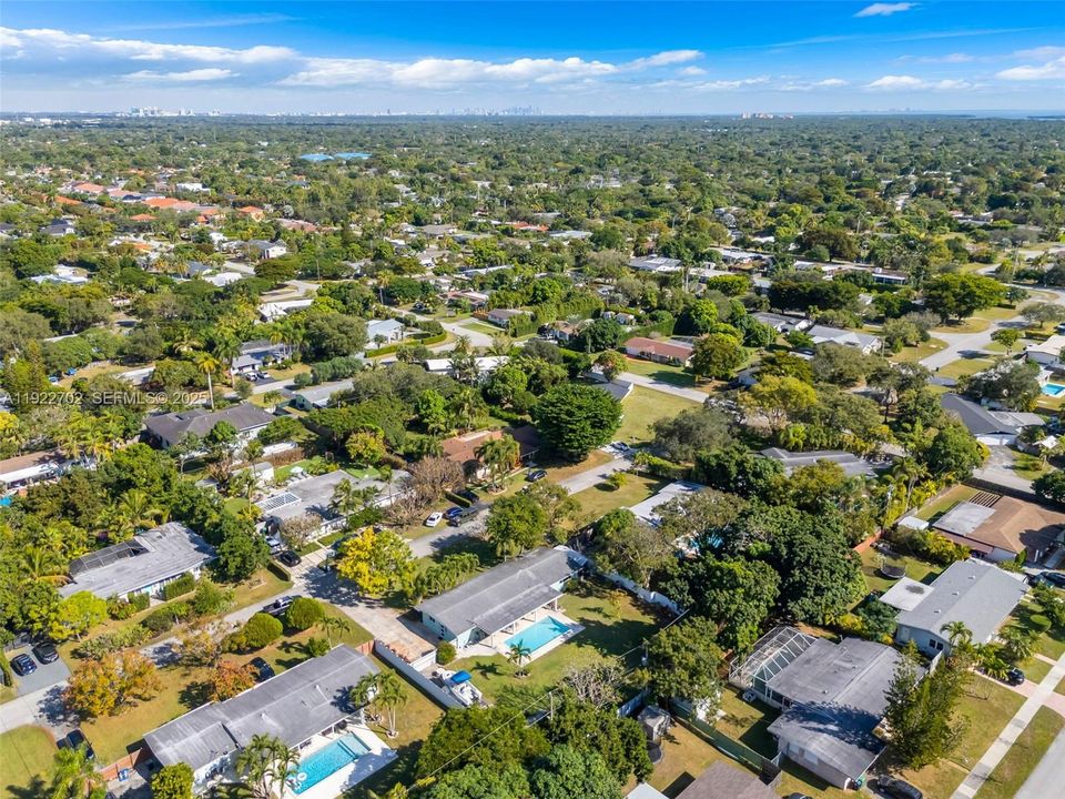 На продажу: $949,900 (4 спален, 2 ванн, 2028 Квадратных фут)