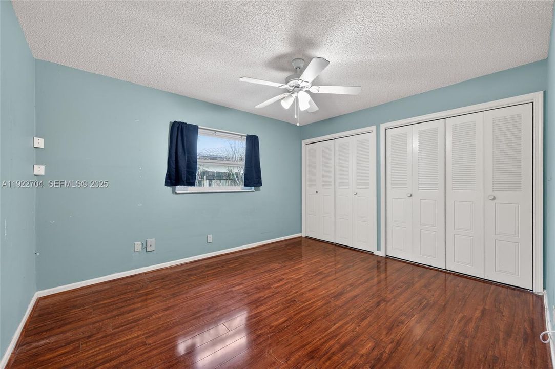 For Sale: $775,000 (4 beds, 2 baths, 1896 Square Feet)