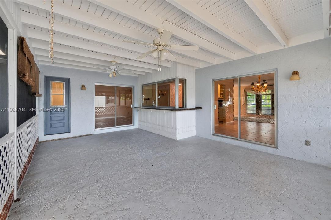 For Sale: $775,000 (4 beds, 2 baths, 1896 Square Feet)