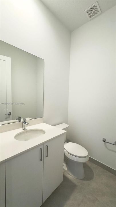 For Rent: $2,500 (3 beds, 2 baths, 2028 Square Feet)