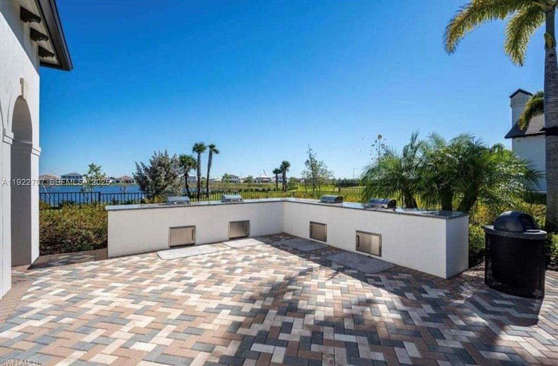 For Rent: $2,500 (3 beds, 2 baths, 2028 Square Feet)