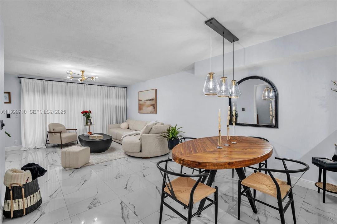 For Sale: $345,000 (2 beds, 1 baths, 1328 Square Feet)