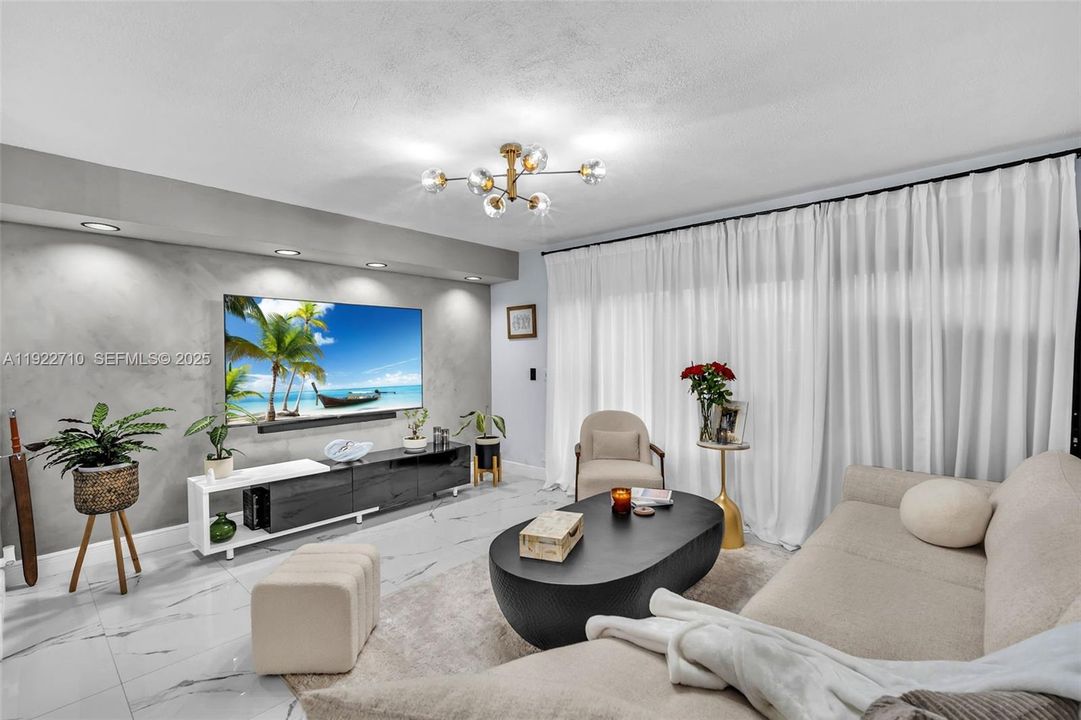 For Sale: $345,000 (2 beds, 1 baths, 1328 Square Feet)