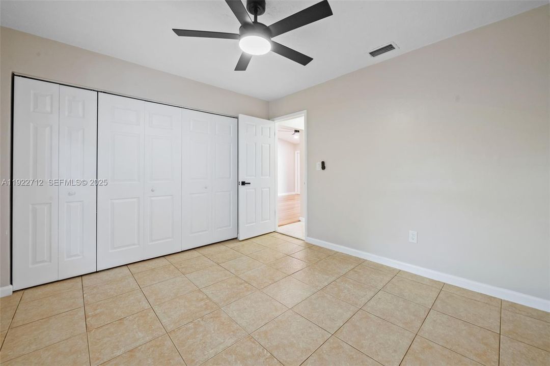 For Rent: $2,750 (2 beds, 1 baths, 1015 Square Feet)