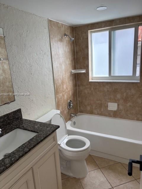 For Rent: $2,000 (2 beds, 2 baths, 937 Square Feet)