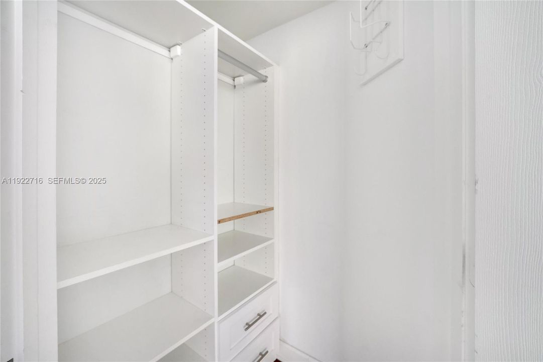 For Rent: $6,300 (3 beds, 3 baths, 1485 Square Feet)