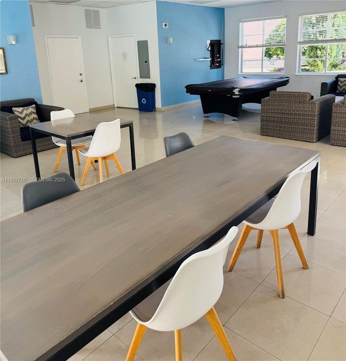 For Rent: $6,300 (3 beds, 3 baths, 1485 Square Feet)