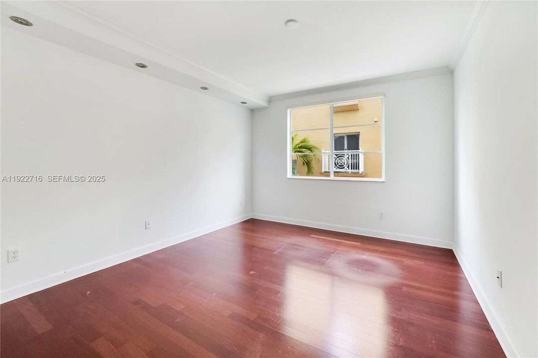 For Rent: $6,300 (3 beds, 3 baths, 1485 Square Feet)