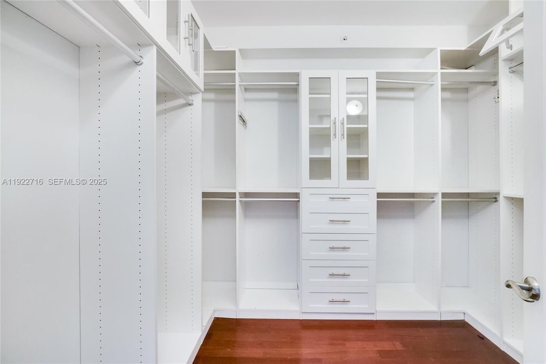 For Rent: $6,300 (3 beds, 3 baths, 1485 Square Feet)