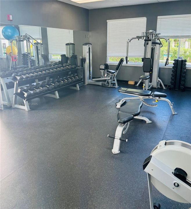 For Rent: $6,300 (3 beds, 3 baths, 1485 Square Feet)