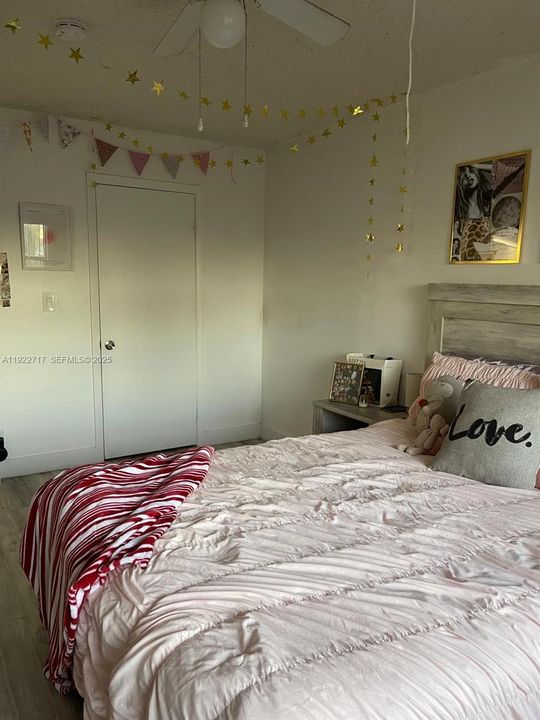 В аренду: $2,300 (2 спален, 2 ванн, 1036 Квадратных фут)