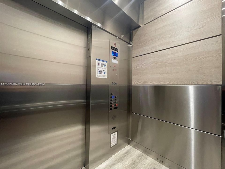 В аренду: $2,300 (2 спален, 2 ванн, 1036 Квадратных фут)