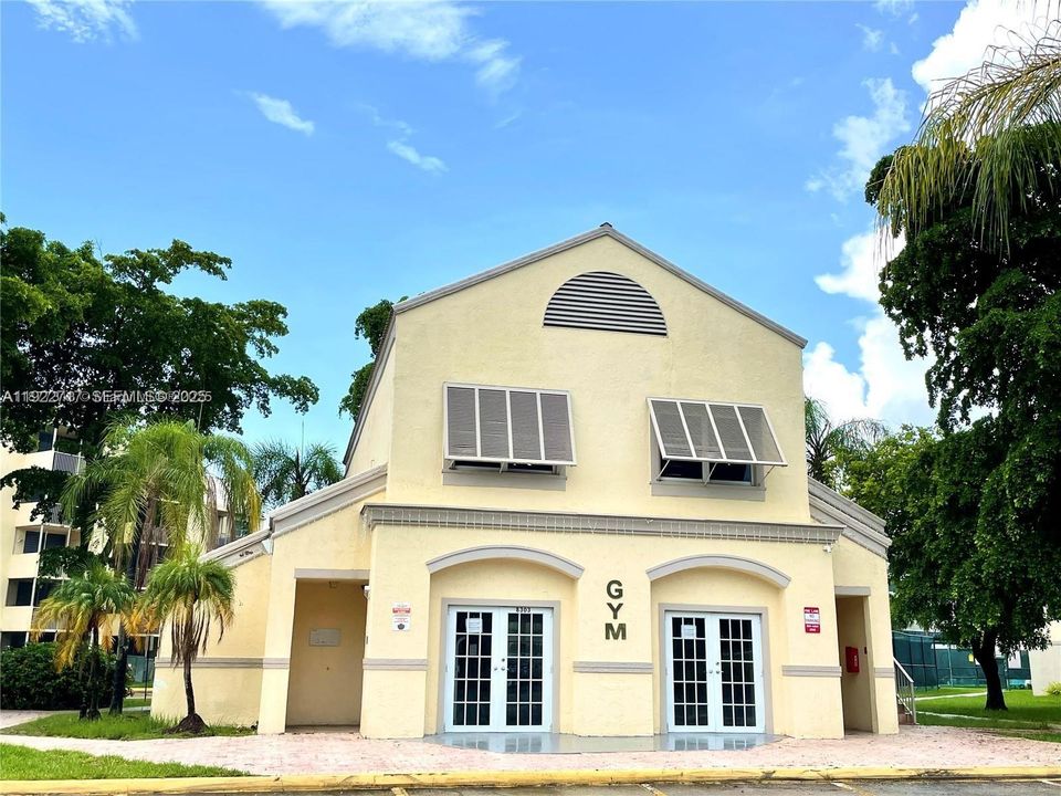 В аренду: $2,300 (2 спален, 2 ванн, 1036 Квадратных фут)